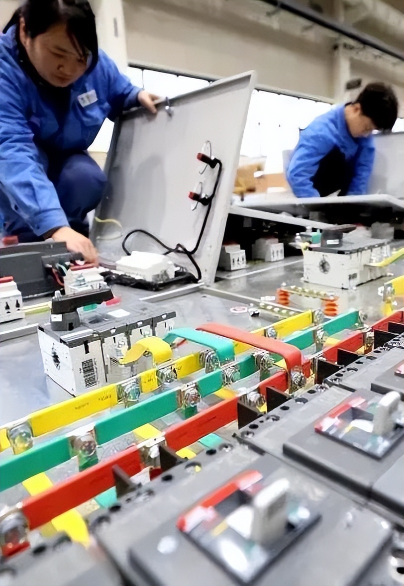 说一个人很牛是什么意思,形容一个人很牛的成语