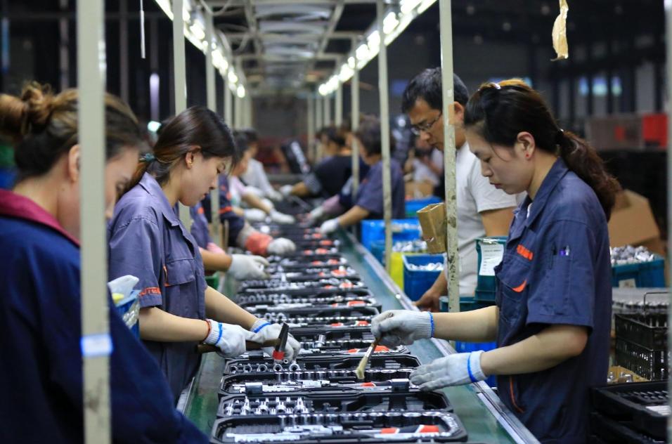 警惕制造业下游垄断,中国就业市场面临的形势与问题