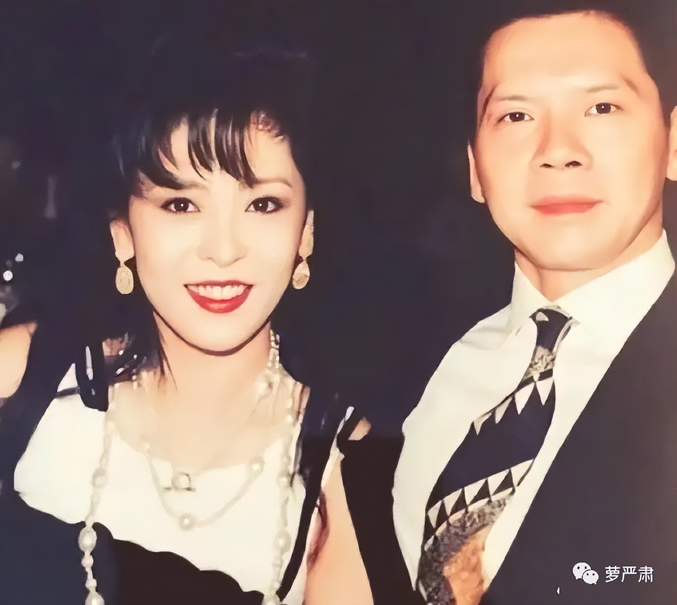 向太同框关之琳旧照曝光,向太年轻时秒杀关之琳