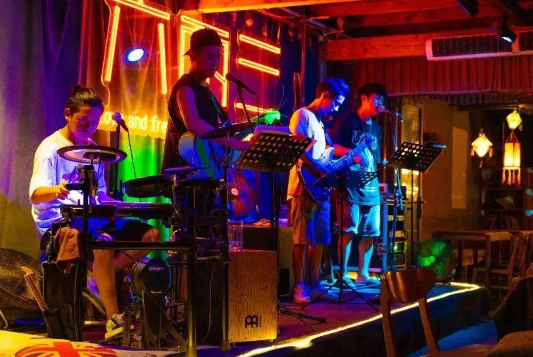 北海涠洲岛上买海鲜怎么避坑,北海涠洲岛有什么好玩的推荐