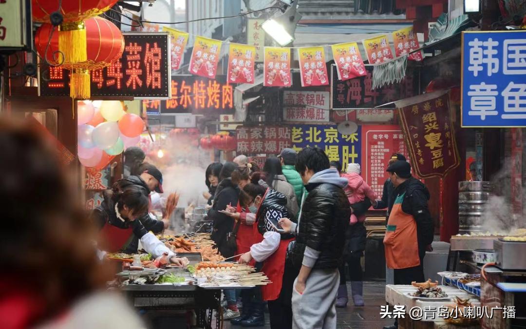 坐着青岛地铁一号线游青岛