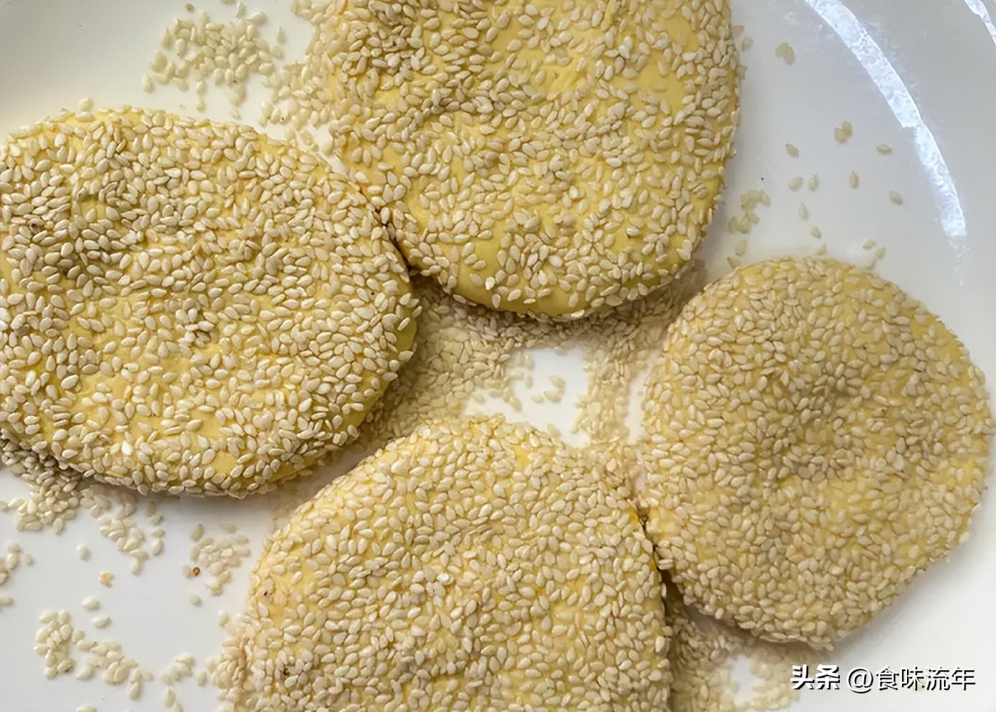 白芝麻南瓜饼怎么做好吃,好吃健康的南瓜饼