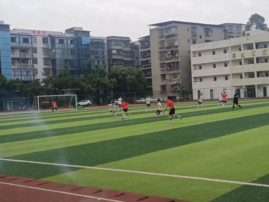 眉山市齐通中学足球比赛,洪雅2024年中小学生田径运动会