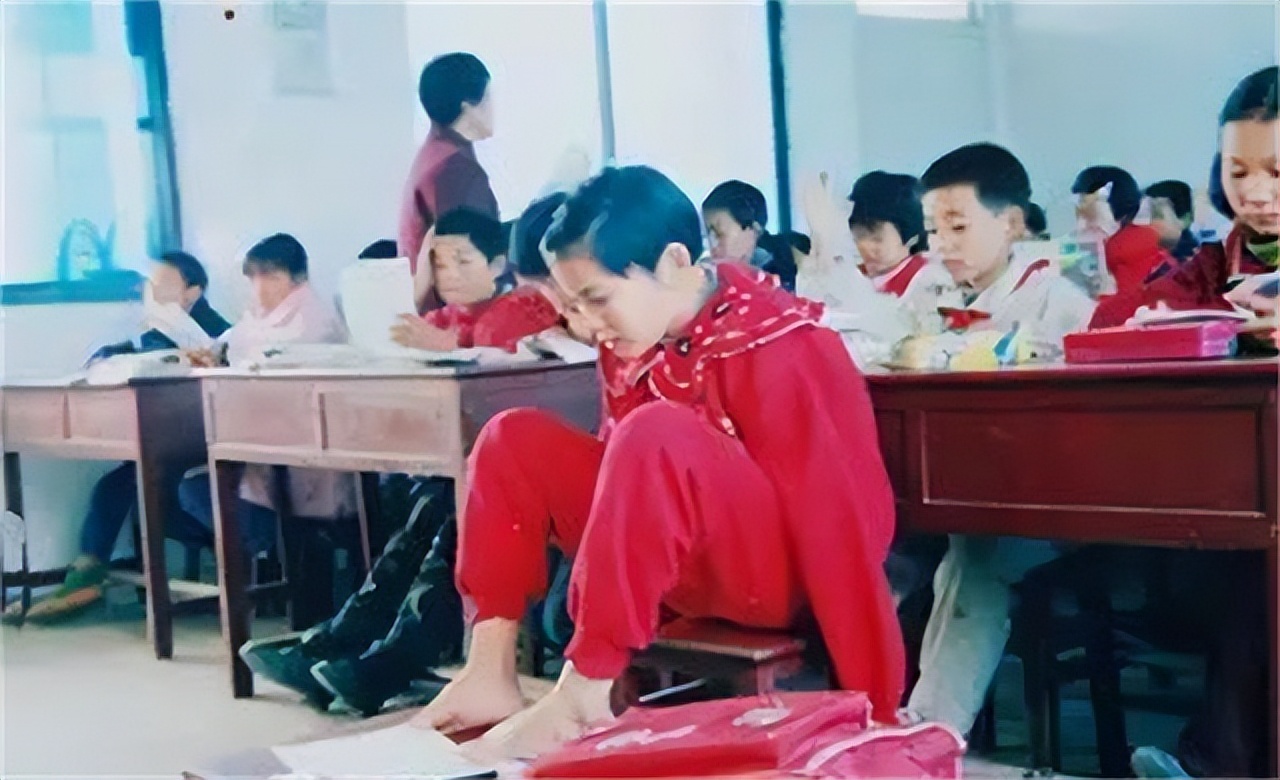 截肢女孩雷庆瑶近况,雷庆瑶触电事件