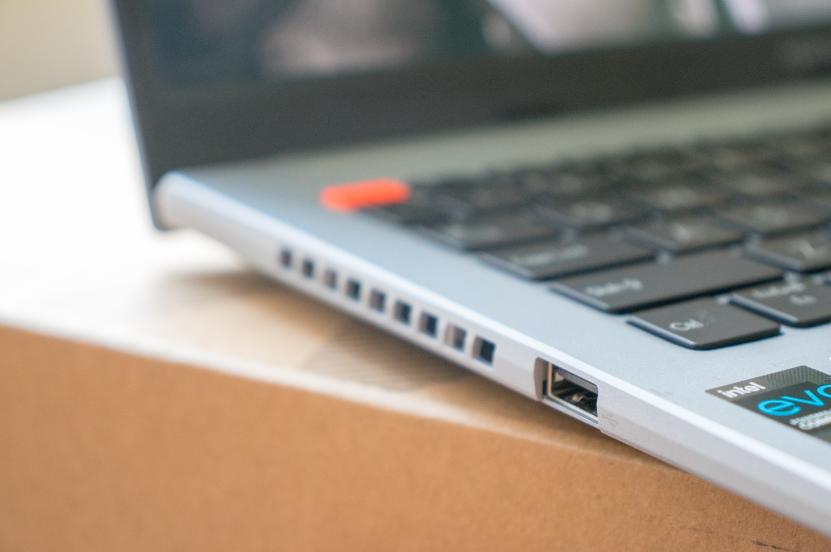 华硕无双笔记本黑色和银色哪个好,笔记本电脑推荐华硕无双