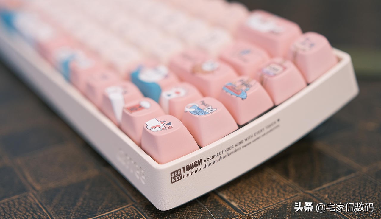洛斐小翘蓝牙机械键盘开箱组装,洛斐小翘机械键盘测评