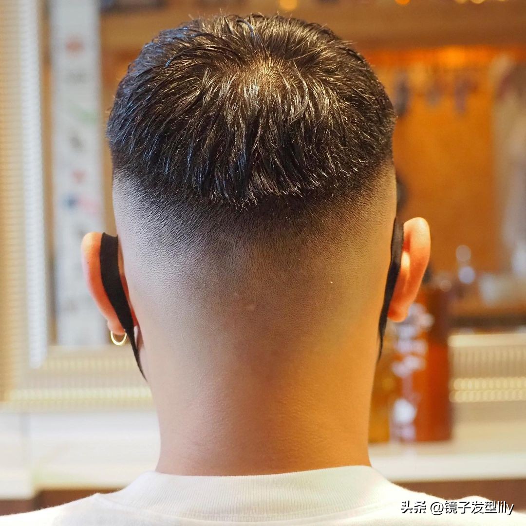 男士白发剪什么发型帅气年轻,男士帅气好打理的发型