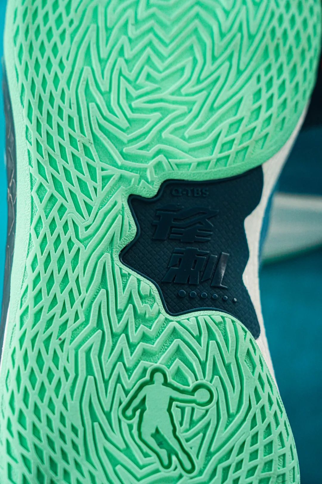 nba马刺球鞋,球鞋开箱李宁