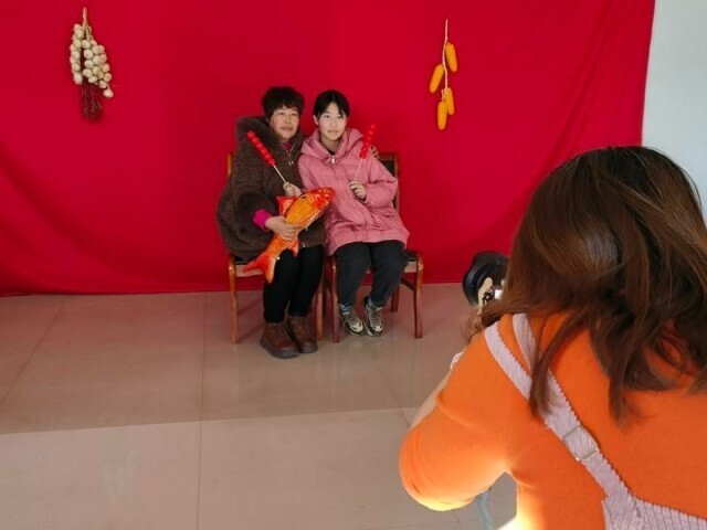 武乡拍全家福十人以上,武乡拍摄全家福