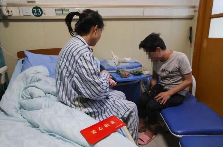 “先治疗病情,不要考虑钱”,周国辉:江山医护体现的是医者初心、生命至上