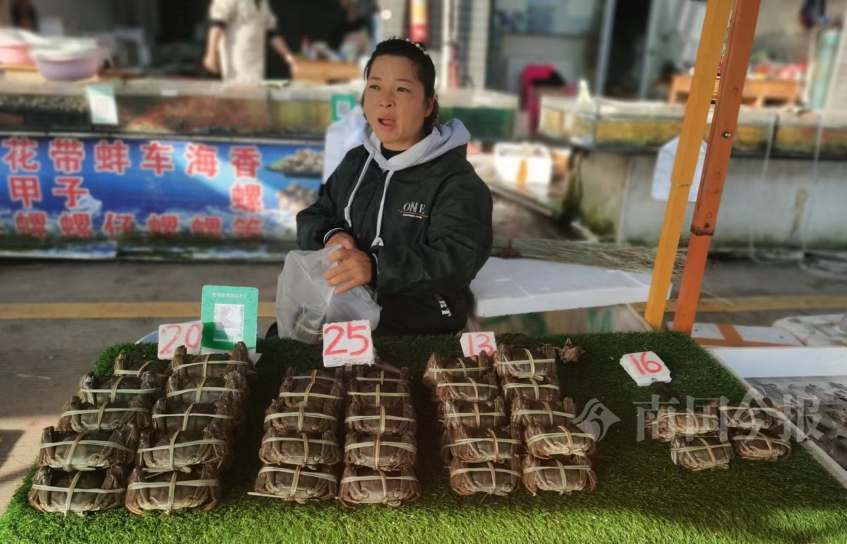 吃自助实现大闸蟹自由,10块3只大闸蟹