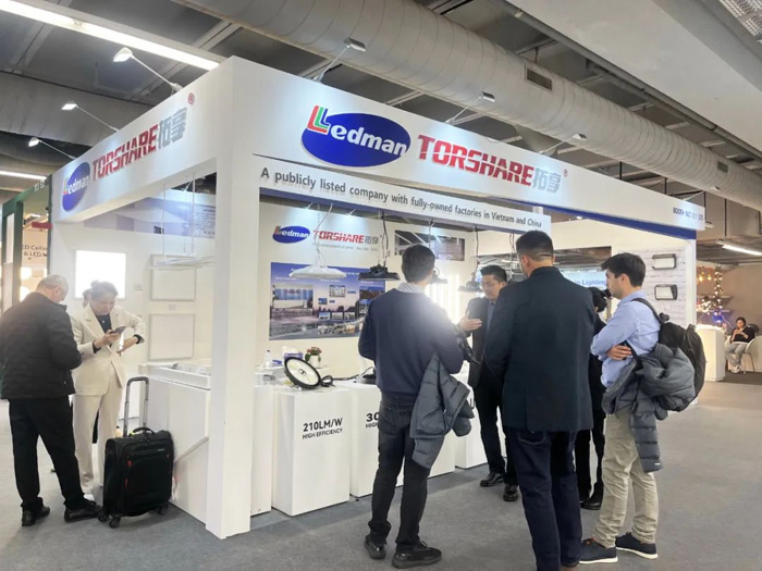 闆锋浖鎷撲韩,闆锋浖鎷撲韩鍏夌數鏅烘収鐓ф槑