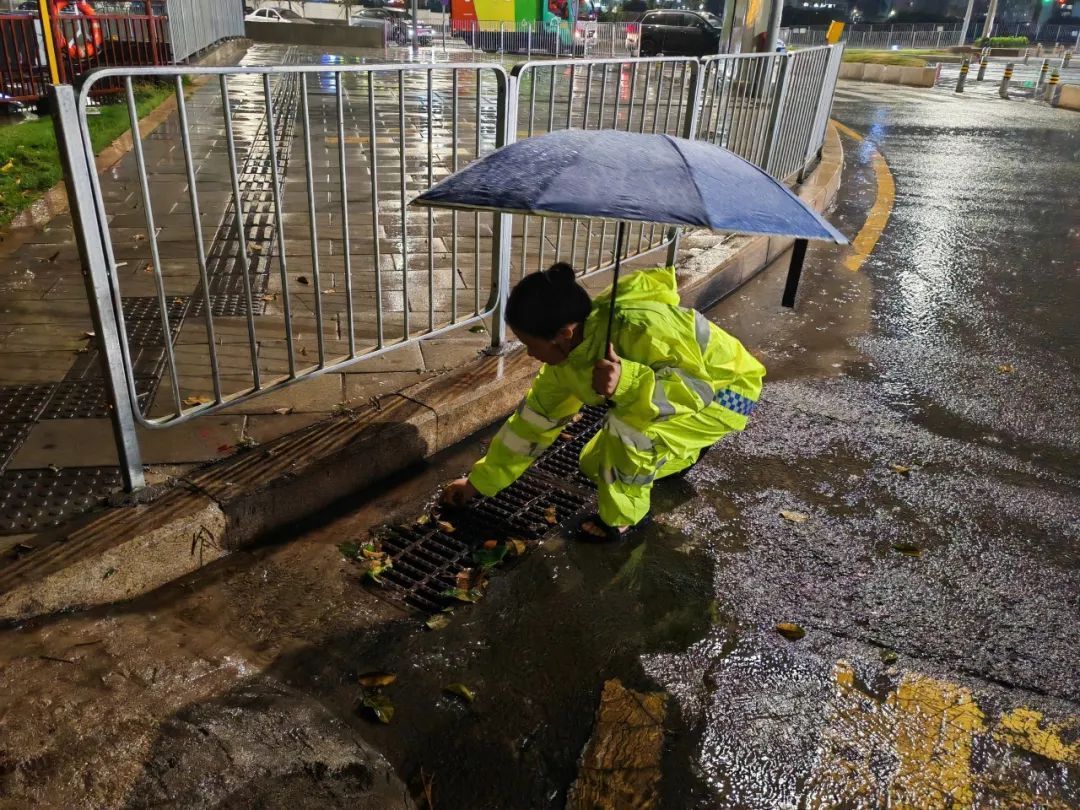 深圳市防御强降雨工作指引,深圳迎暴雨天气