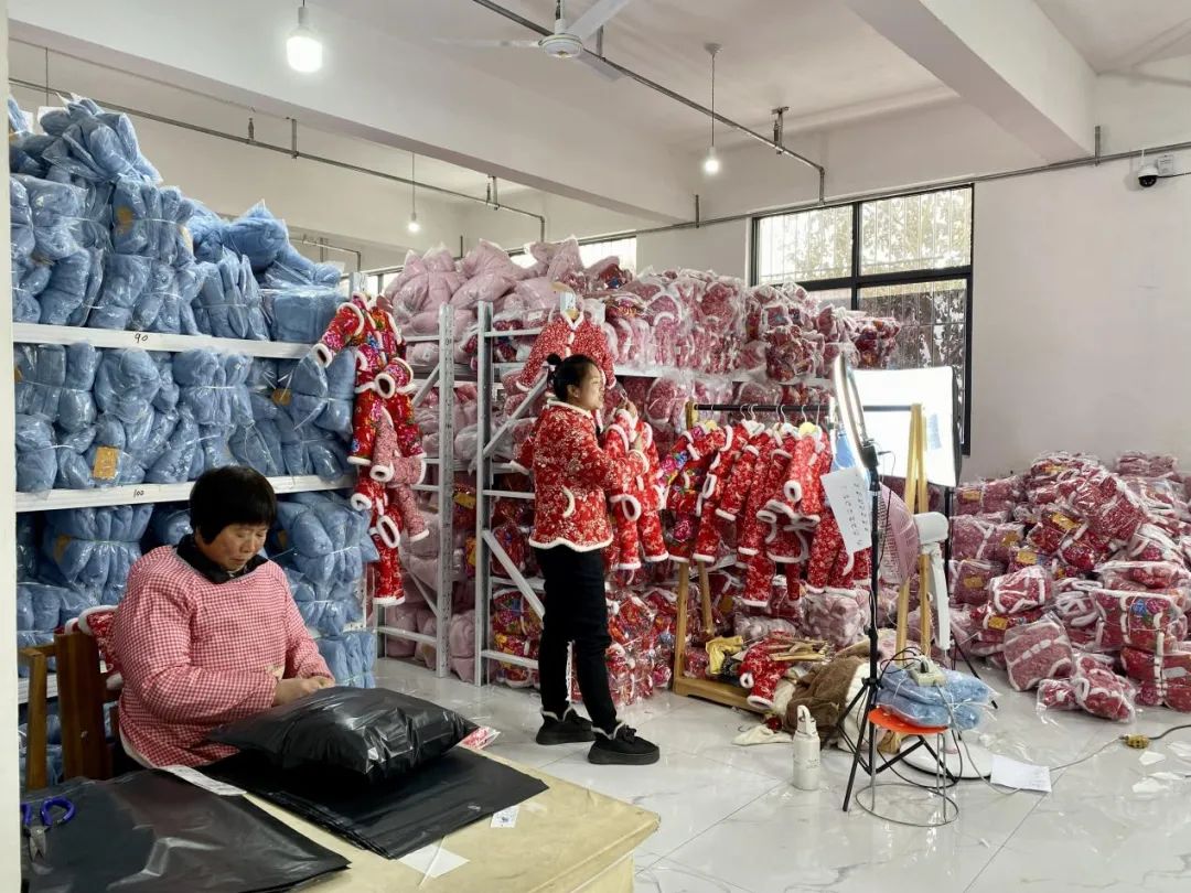 你不知道的河南宝藏，看“中国童装名镇”如何出彩出圈？｜百镇千村服装未来