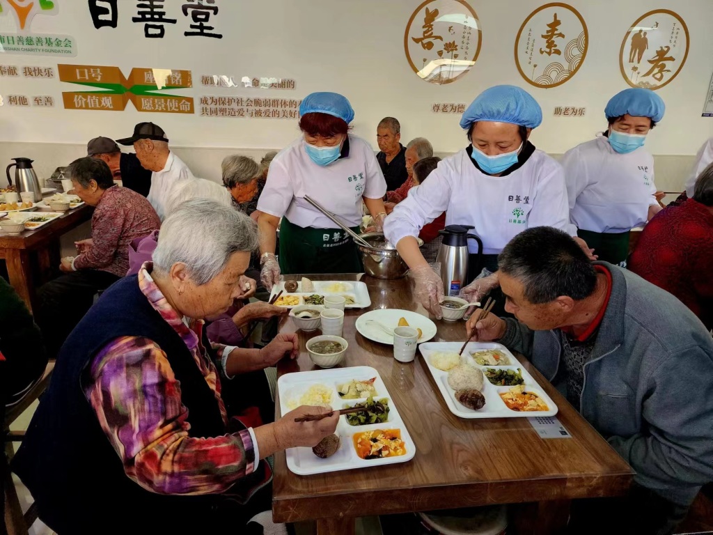 日善堂公益素食餐厅,青岛日善堂志愿者