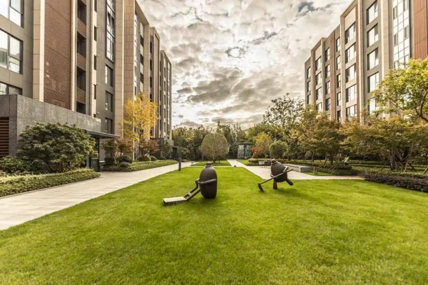 稳健发展李嘉诚,稳健发展持续创新