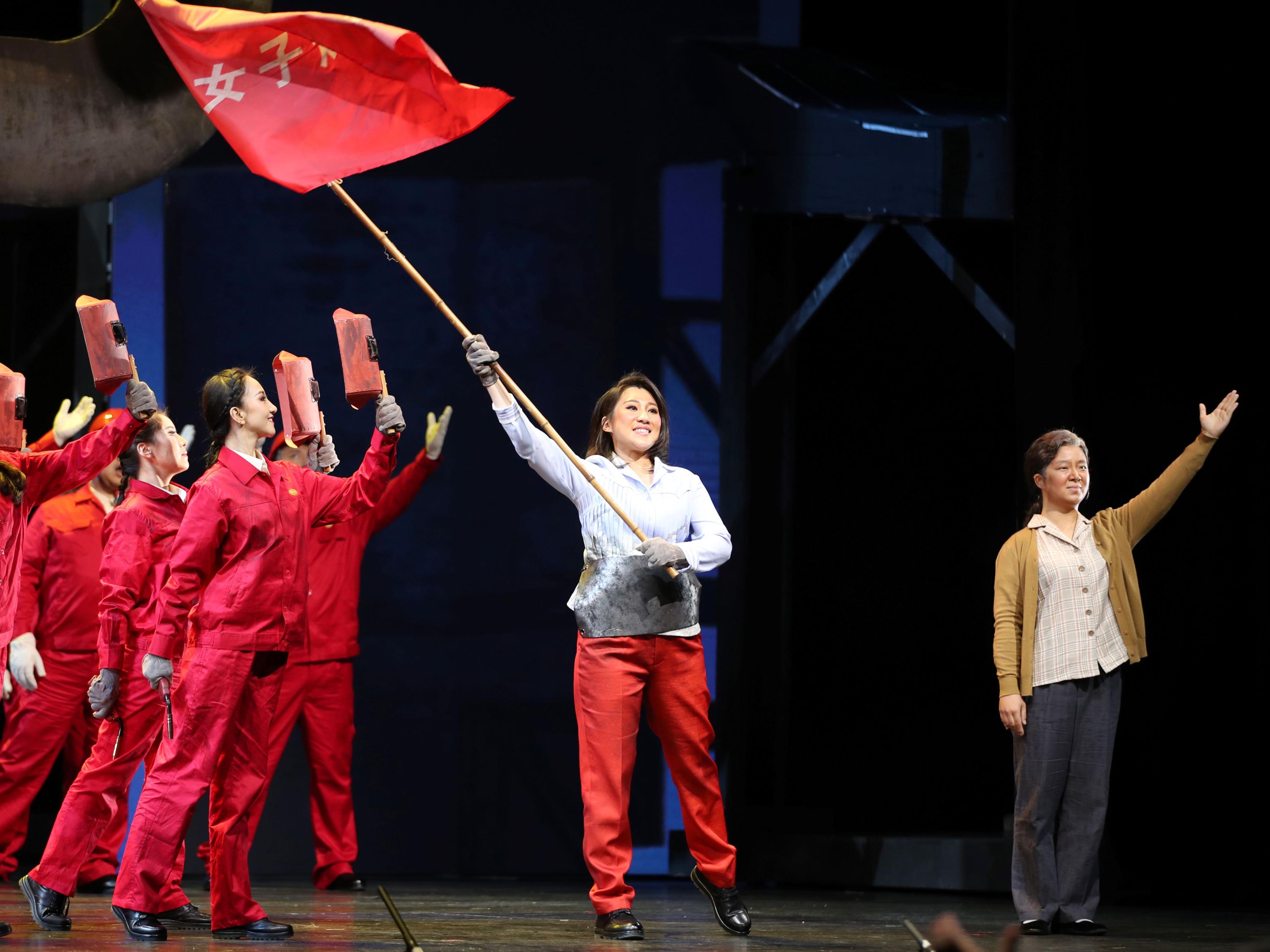 杜鸣心手稿,杜鸣心青年圆舞曲创作背景