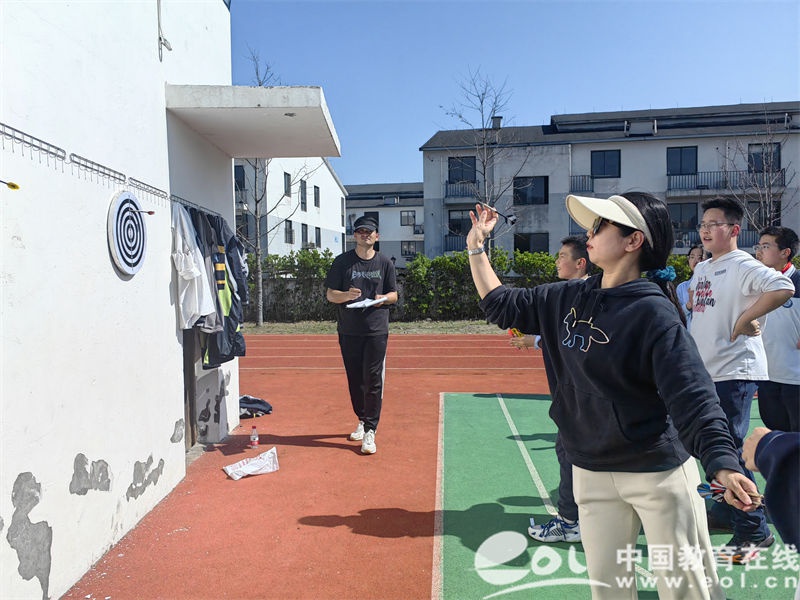 瀹堕暱鍙樻嫳妗ヤ翰瀛愯繍鍔ㄤ細,浜插瓙娲诲姩鐖舵瘝鍙樹釜浜虹