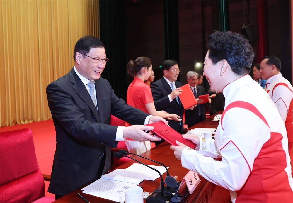 湖北运动会颁奖仪式,湖北省运会闭幕式视频