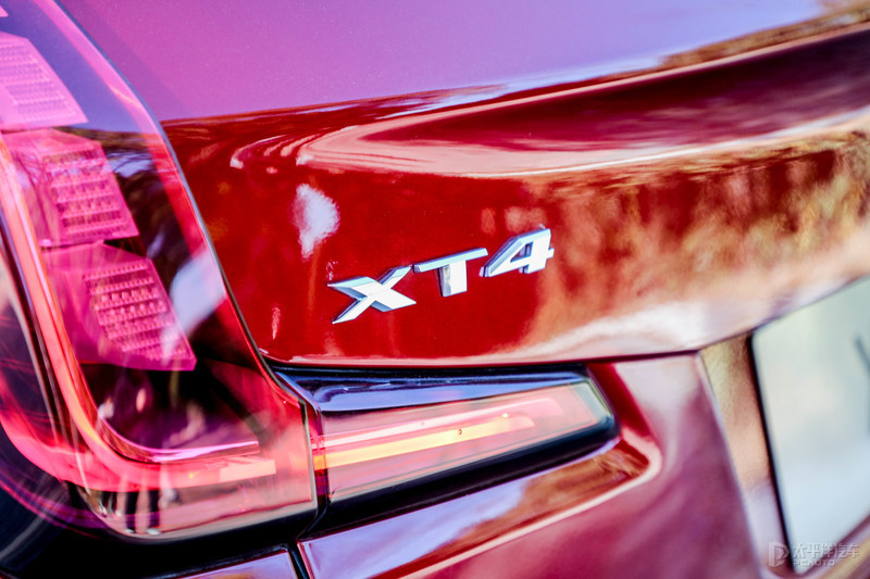 试驾23款凯迪拉克xt4豪华版,凯迪拉克xt4有48v可以省多少油