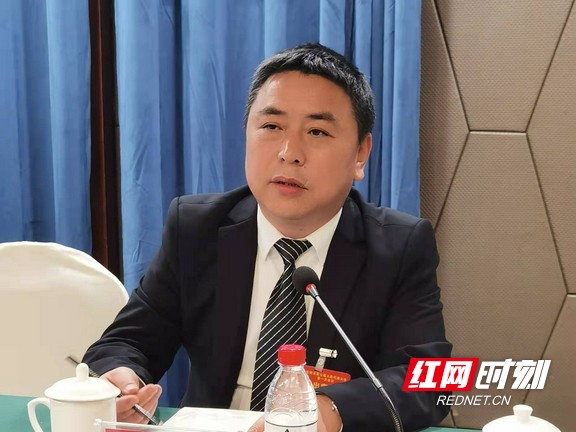 “老茶人”因何成为“腊肉刘”?益阳这位人大代表的建议“有那味儿”