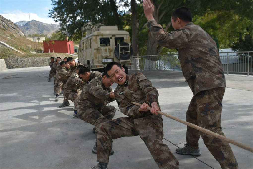 带你走进茫茫戈壁滩,带你感受荒凉的戈壁滩