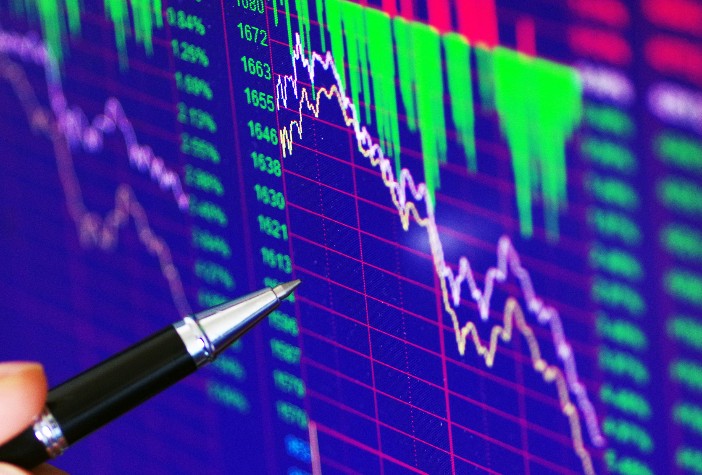 股价闪崩背后违规信托配资,股价暴涨后股东股票解除质押