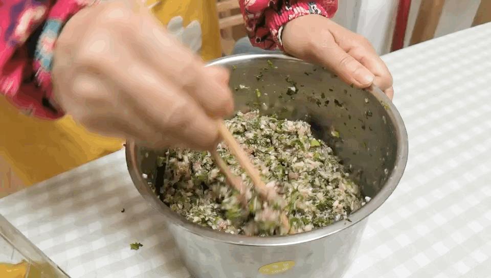 春日尝鲜荠菜春笋鲜肉汤饺,3款荠菜美食寻找春天的味道