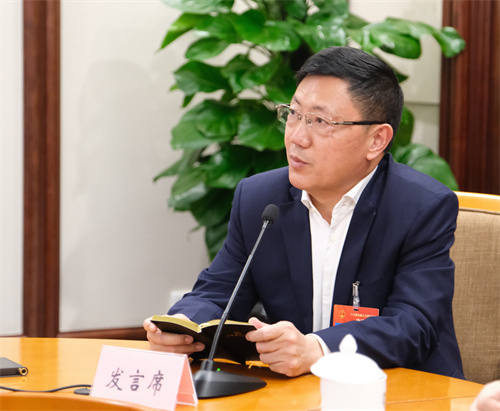 专访全国人大代表、巴中市委书记何平：靠“山”脱贫的革命老区，下一步将如何*局破**？