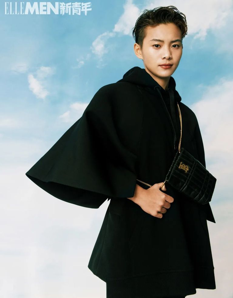 王霜是怎么爱上足球的,王霜进校园青少年足球