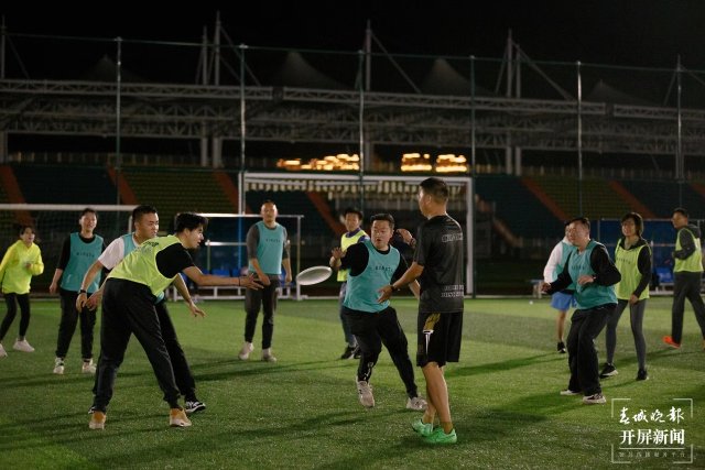 如今腰旗橄榄球还火吗,飞盘橄榄球