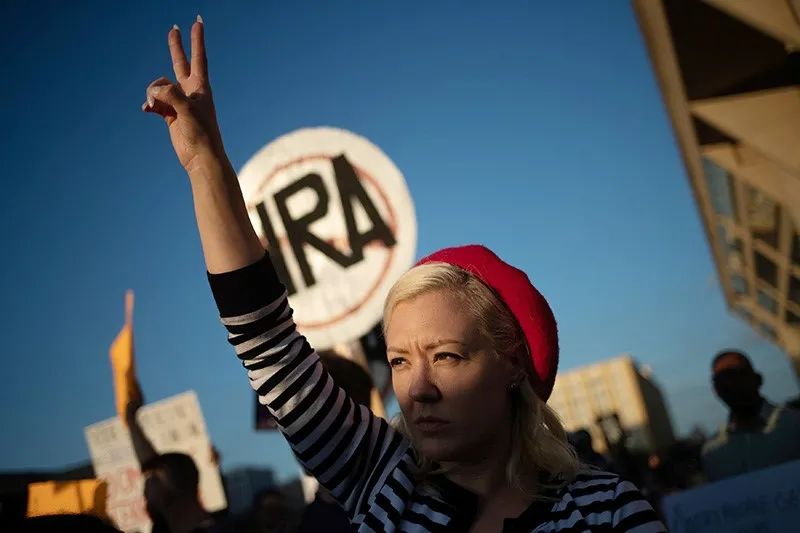 美国什么年代开始有枪的,美国民间有多少枪