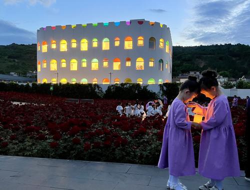 鍏竴骞煎効鍥妭鐩甿v,澶╂按鍐滄潙骞煎効鍥簡鍏竴