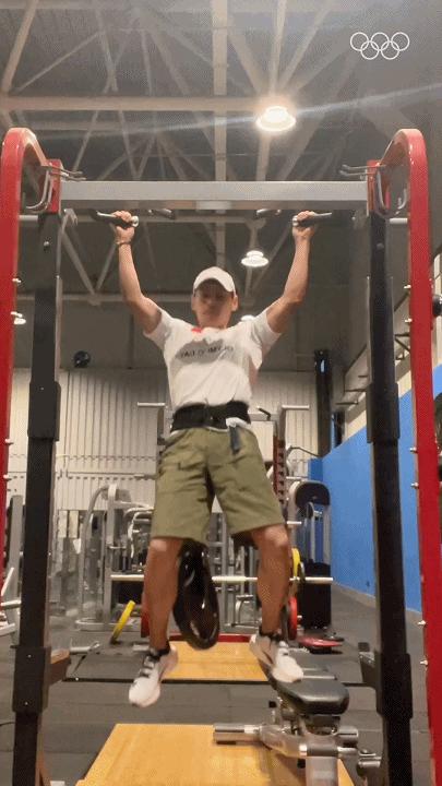 追光|国际奥林匹克日：看完奥运冠军的运动挑战，就已经出汗了