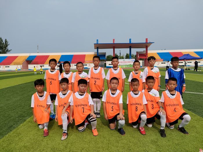 传承体育精神共享羽球魅力,足球文化节夏令营