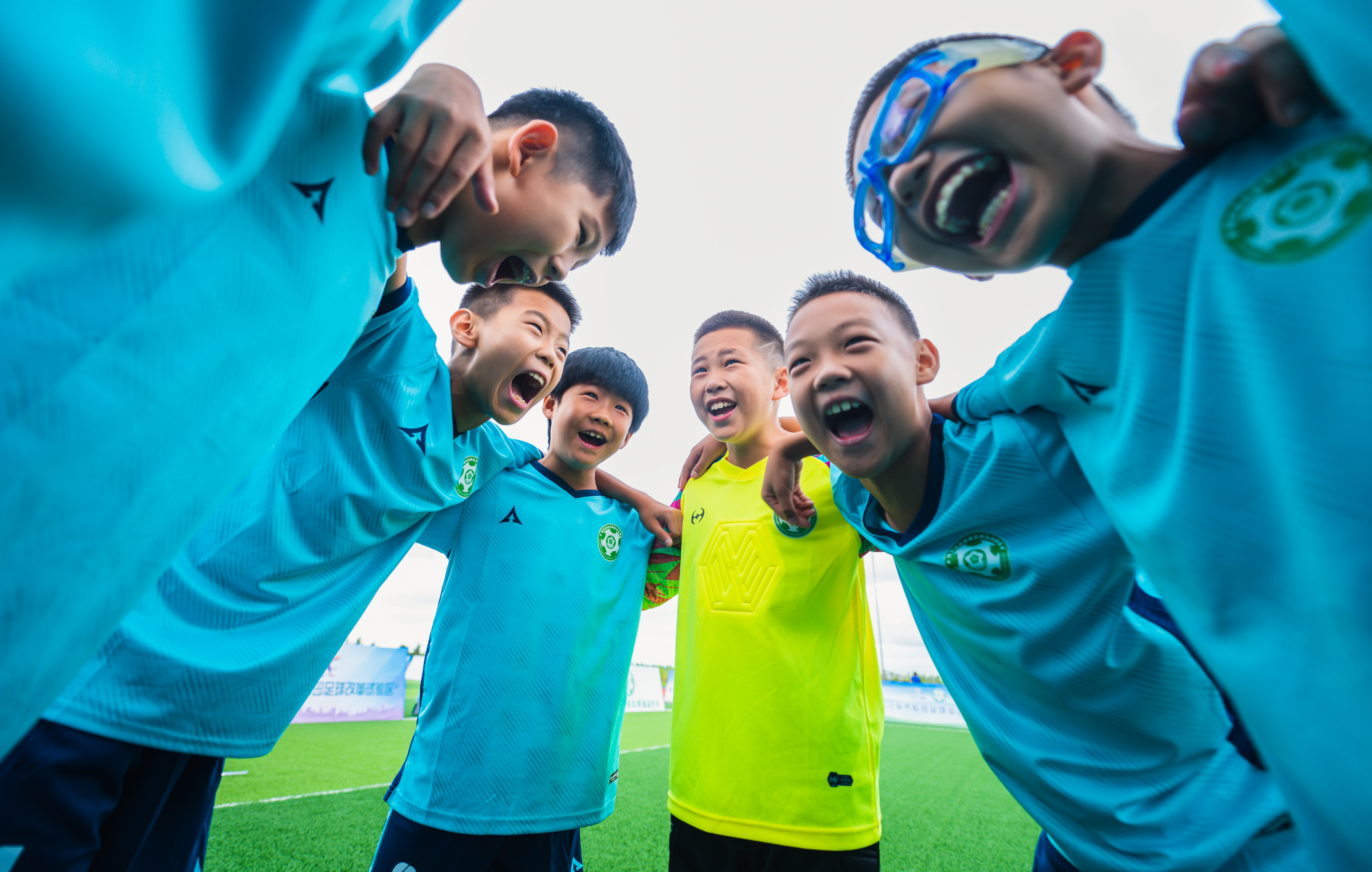 当暑假遇见足球,运动值拉满