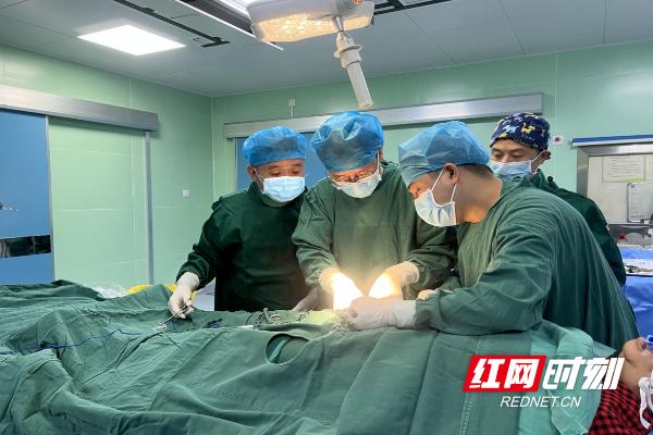 株洲中心医院主动脉夹层手术,左锁骨下动脉支架植入术成功案例