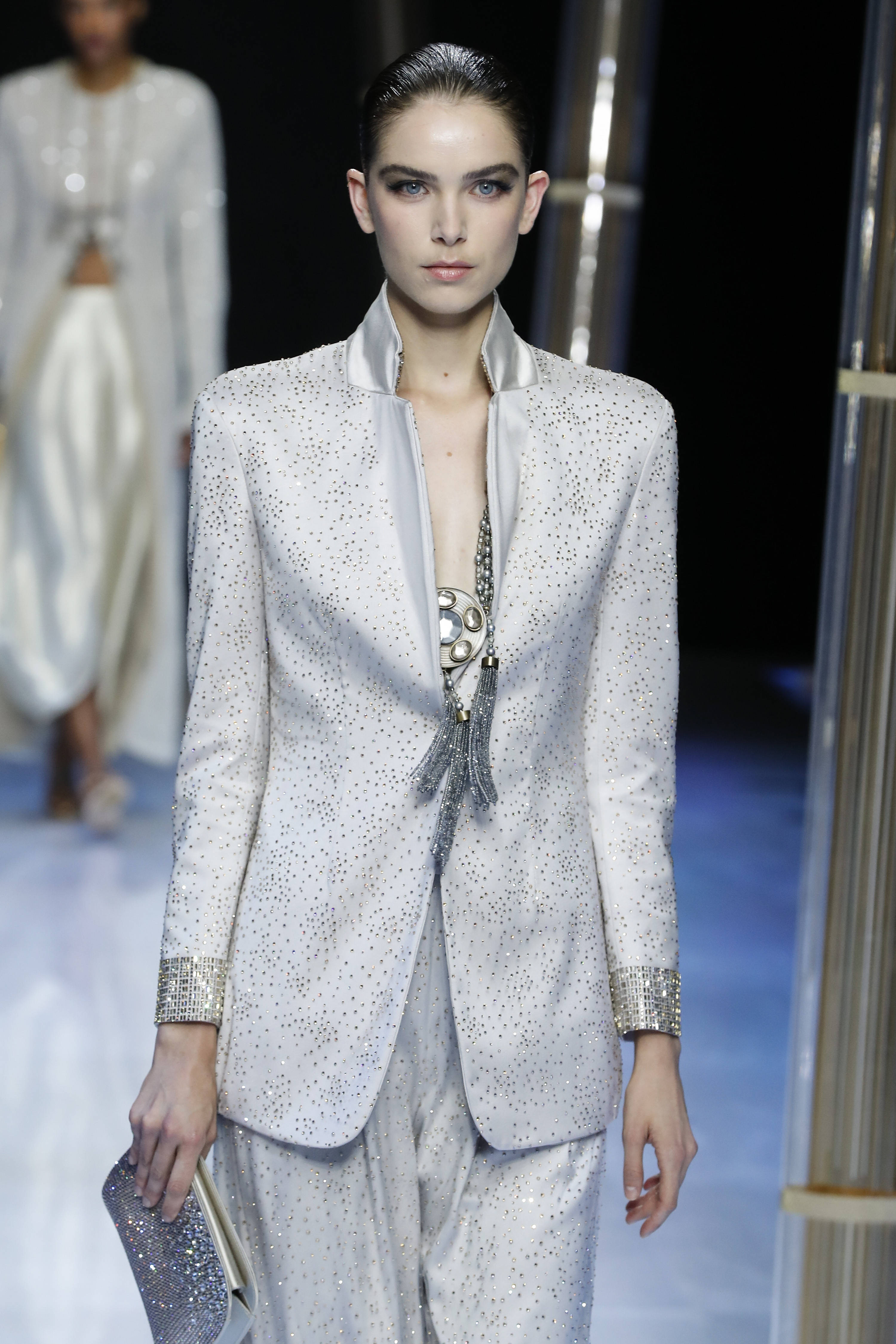 外代二线巴黎时装周,2024乔治阿玛尼时装秀