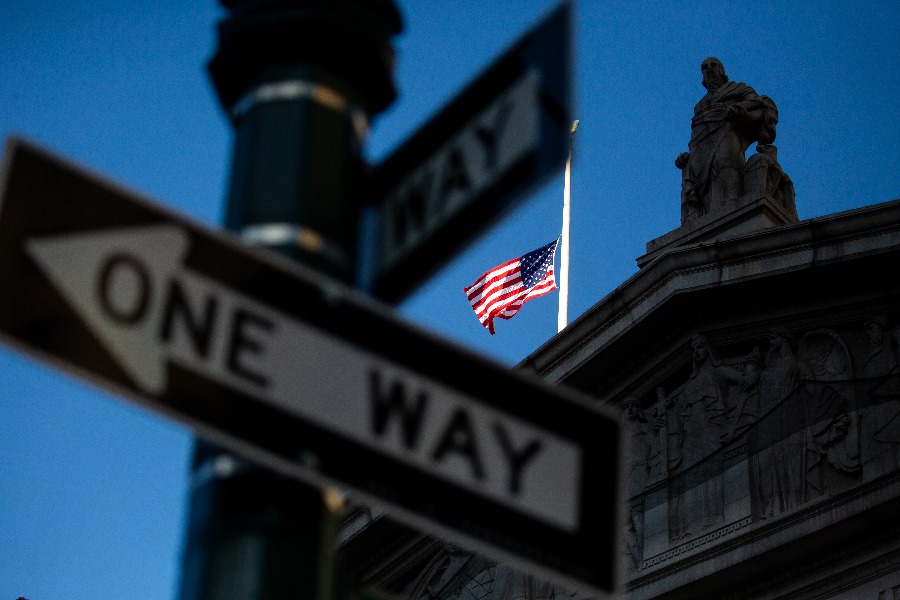 美国抗疫之路艰难的原因,美国抗疫措施中的各种态度