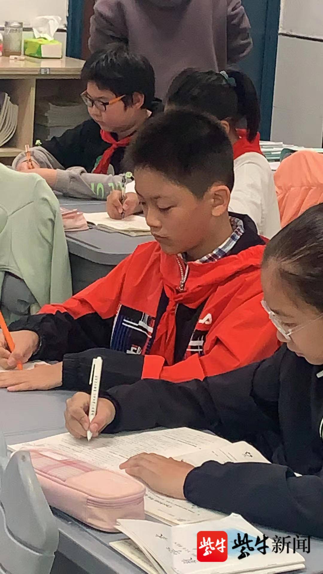 危急关头他镇住了所有大人11岁镇江小学生“教科书式”急救中暑老人