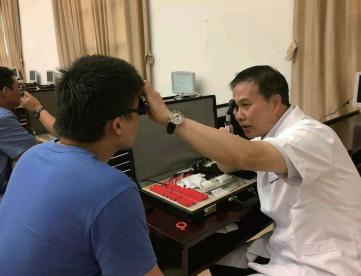 工匠汇·第二届轻工大国工匠|王立书:开创视光专业先河,三十三载桃李满天下