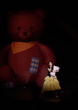 刘若英成全泪崩现场版,刘若英演唱会谈个人经历