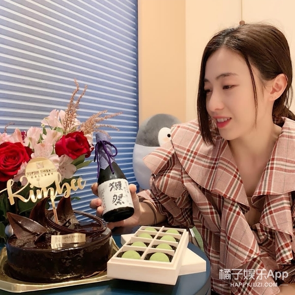 甘比刘銮雄香港女首富,甘比是如何逆袭香港女首富的