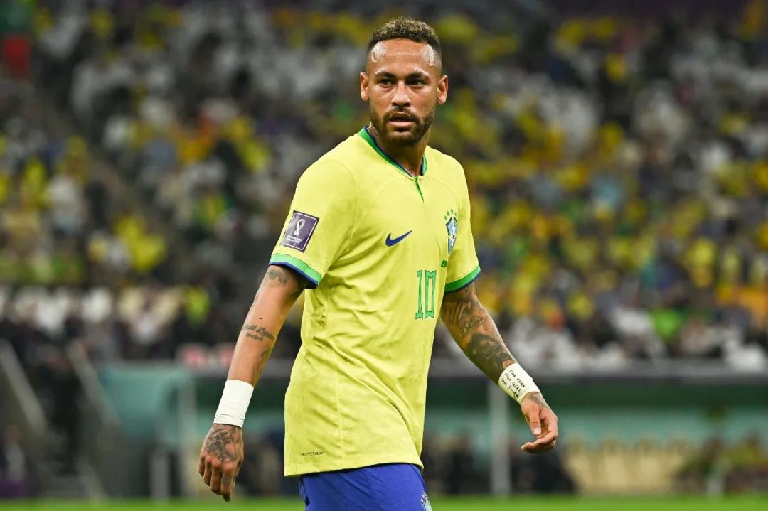 巴西球星赛前做医美上热搜：现代男人精致起来有多可怕？