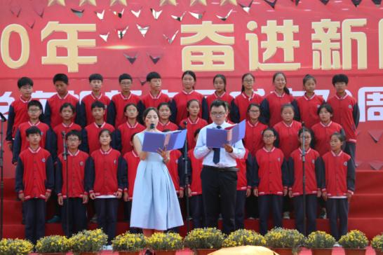 河南省鹤壁市明志中学,鹤壁明志中学一届有多少人