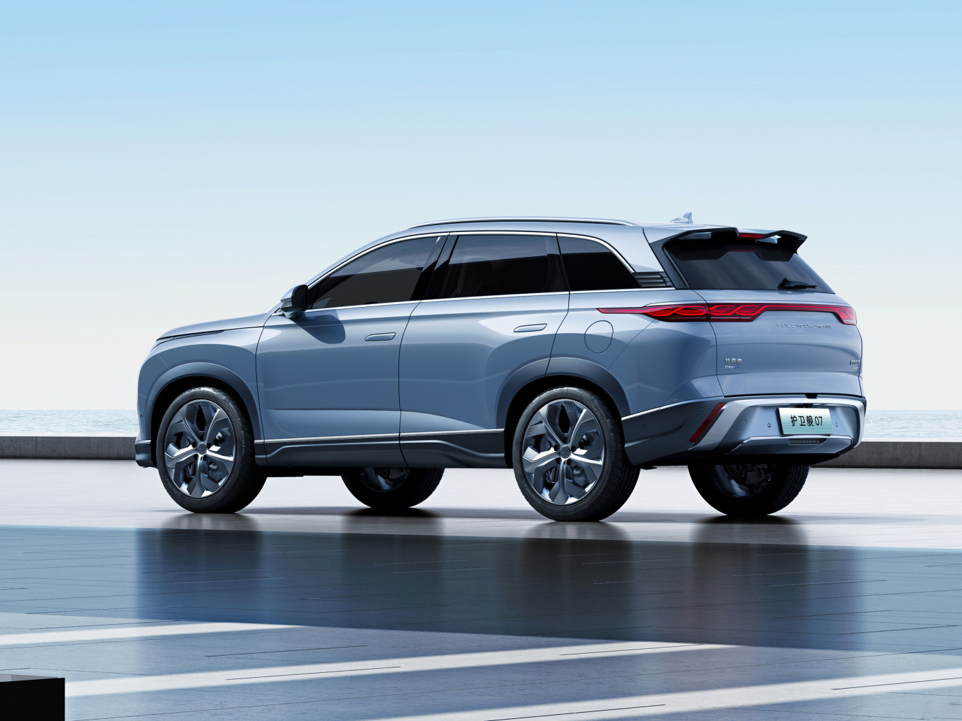 护卫舰07与唐dmi冠军版怎么选,比亚迪护卫舰07油电混动版怎么选