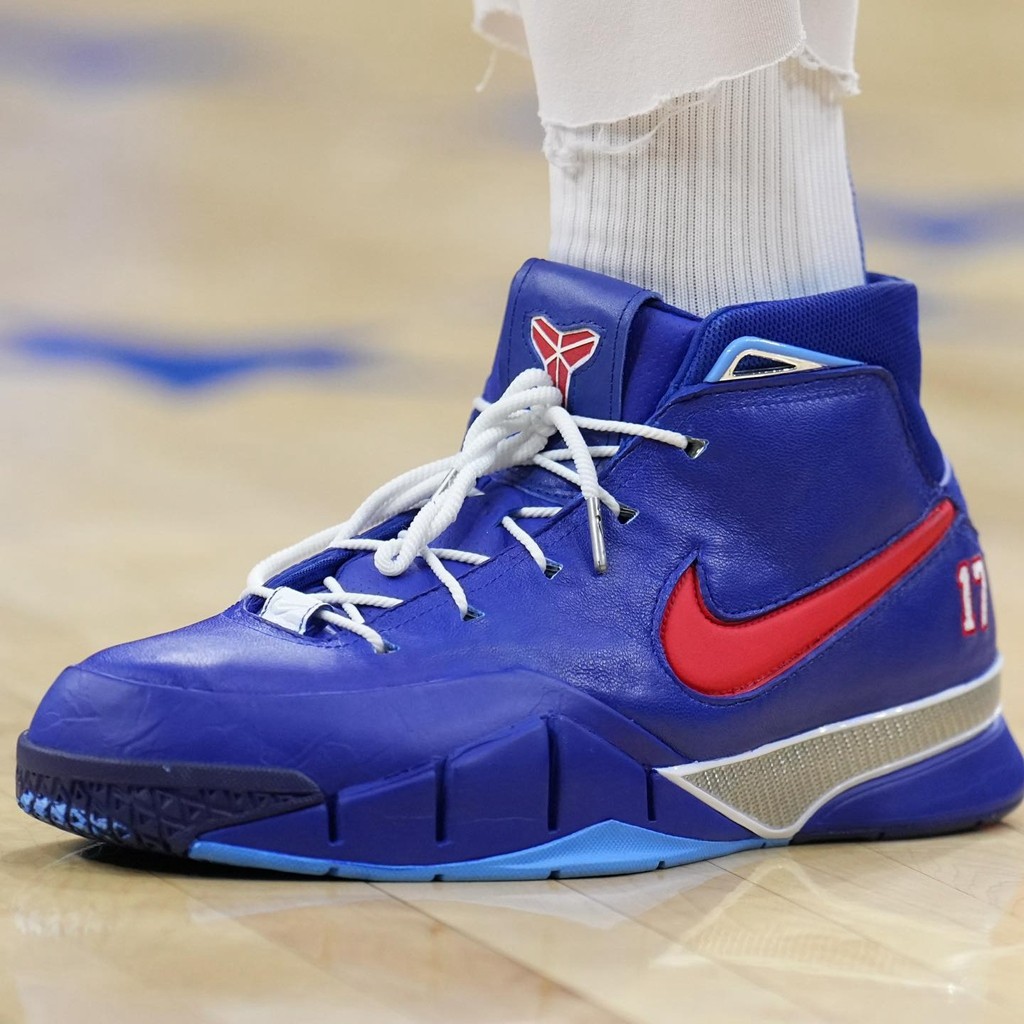 塔克最新上脚比赛球鞋,塔克上脚kobe3