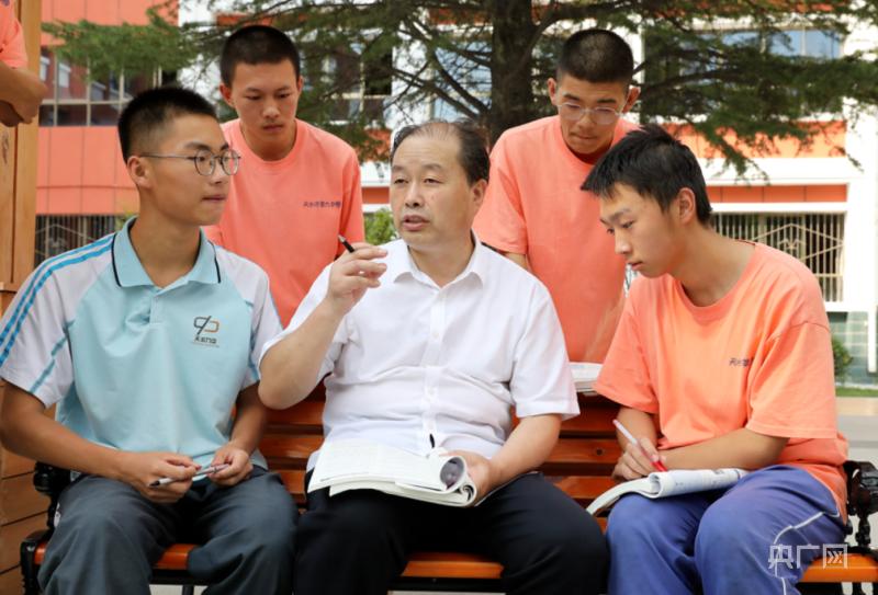 深挖优势资源不断建强教师队伍,甘肃省白银市教师队伍建设