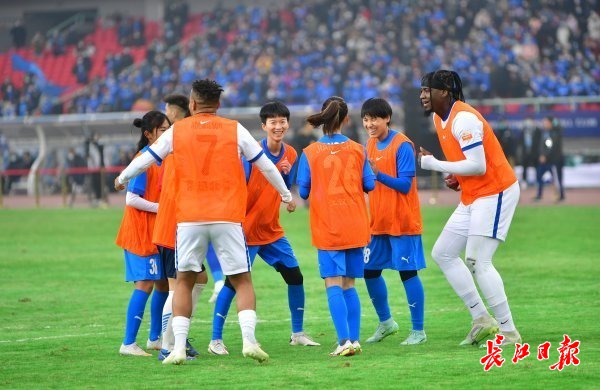 王霜亚洲杯夺冠视频,三镇夺冠