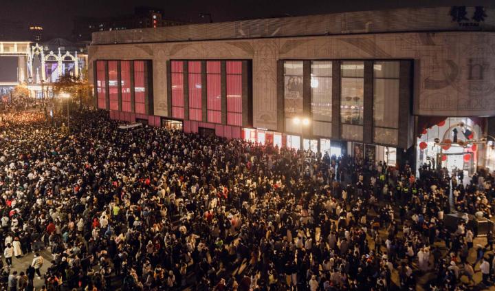 复盘杭州“跨年”：人潮车流开启新年新生活